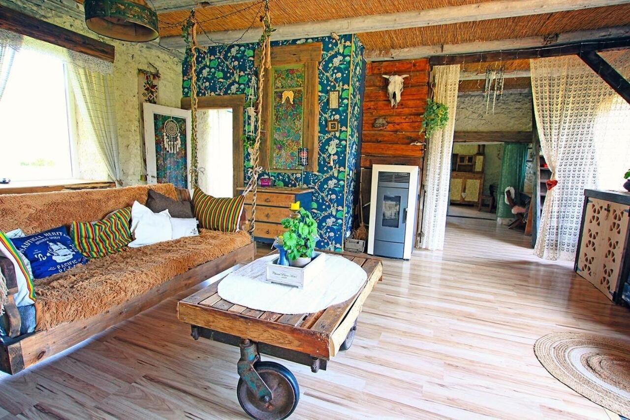 B&B Rando & Kaerdi Juures Oue Lyuganuse Exteriör bild